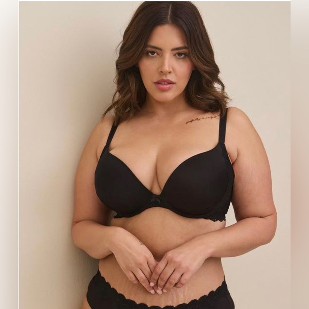 NWOT Torrid Plunge Push-Up Straight Back Bra 44C